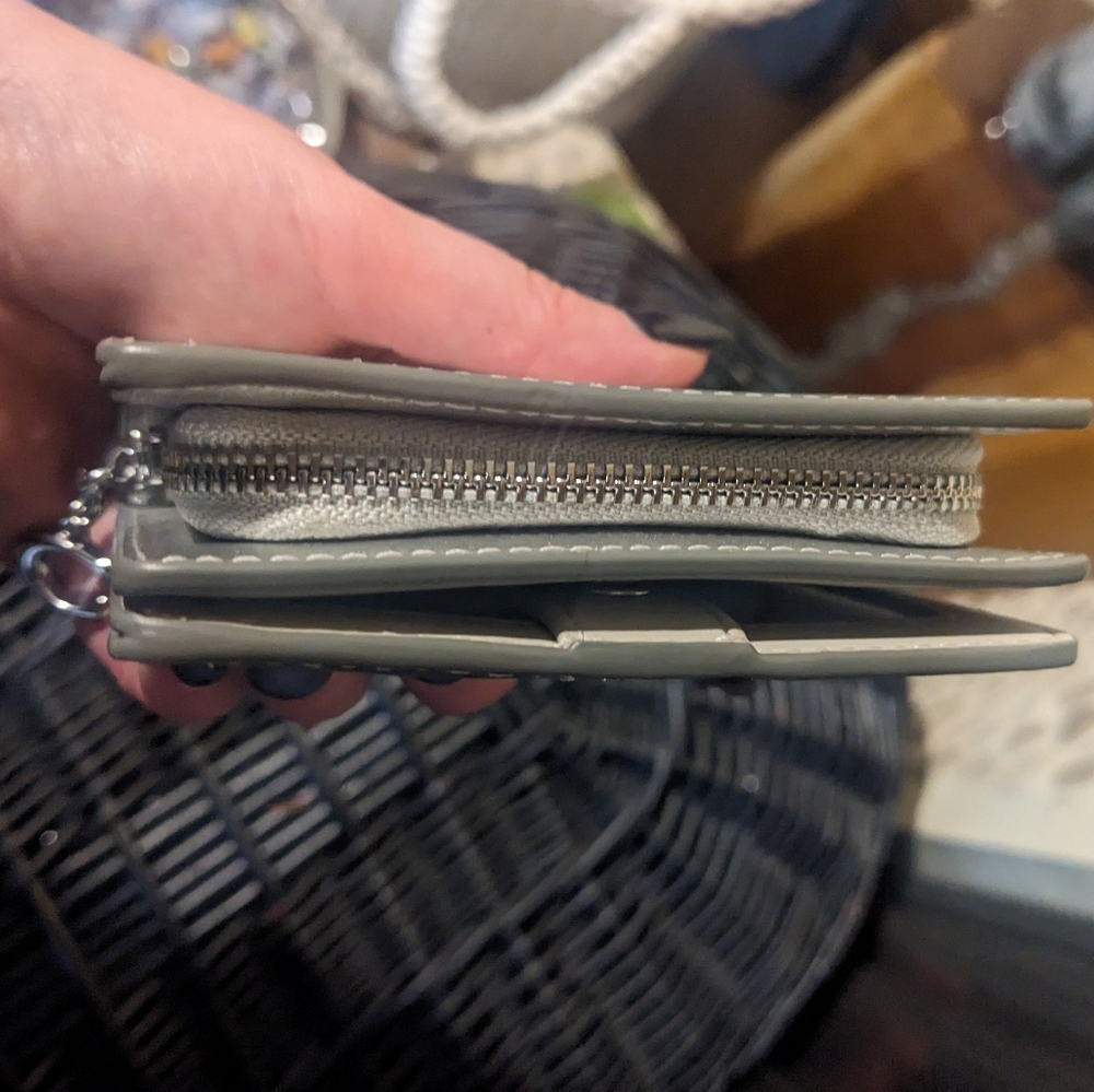 **Reserved**Coach Pearlyzed Leather Snap Wallet in Light Silver - Picture 5 of 15